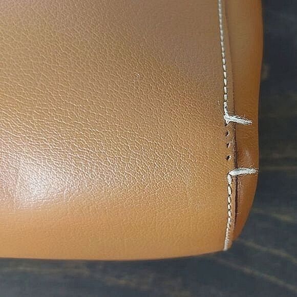 La Marthe Paris 2006 camel brown leather medium crossbody bag - Picture 13 of 16